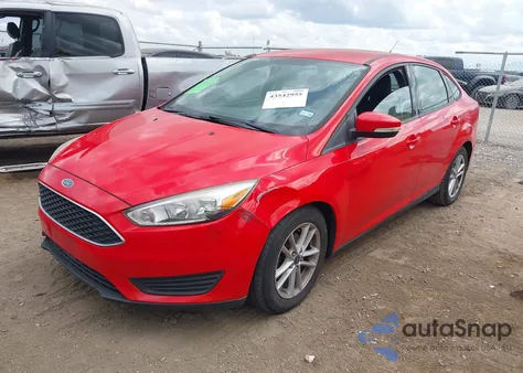 2017 Ford Focus Se z USA, uszkodzony, nr VIN 1FADP3F22HL347417